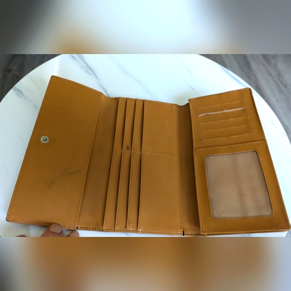 COACH SIGNATURE HAMPTON OPTIC HAND BAG. - Picture 15 of 16